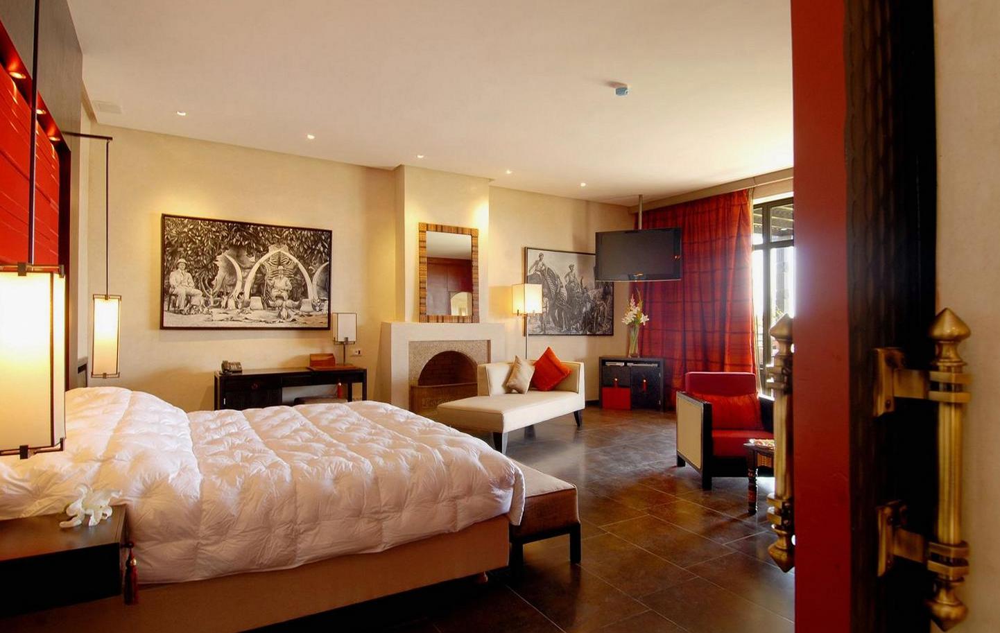 Deluxe King Room