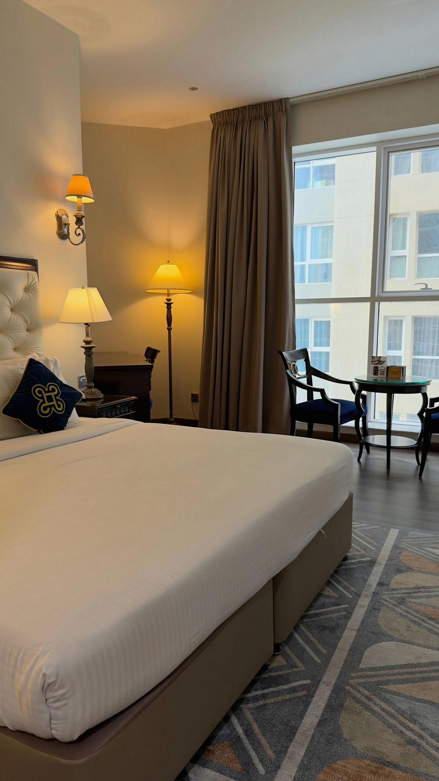 Brightvibes Executive Twin for business stays