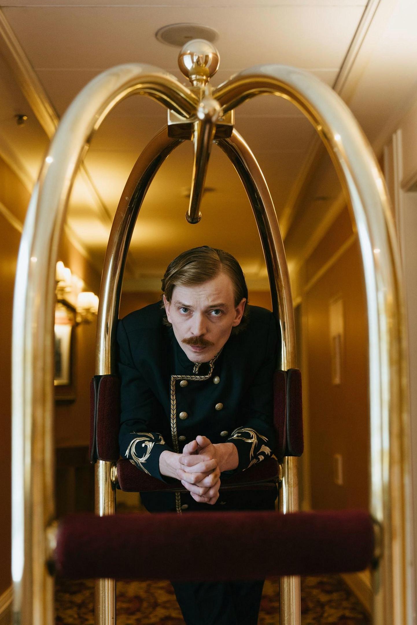 Leo, Hospitality Lead