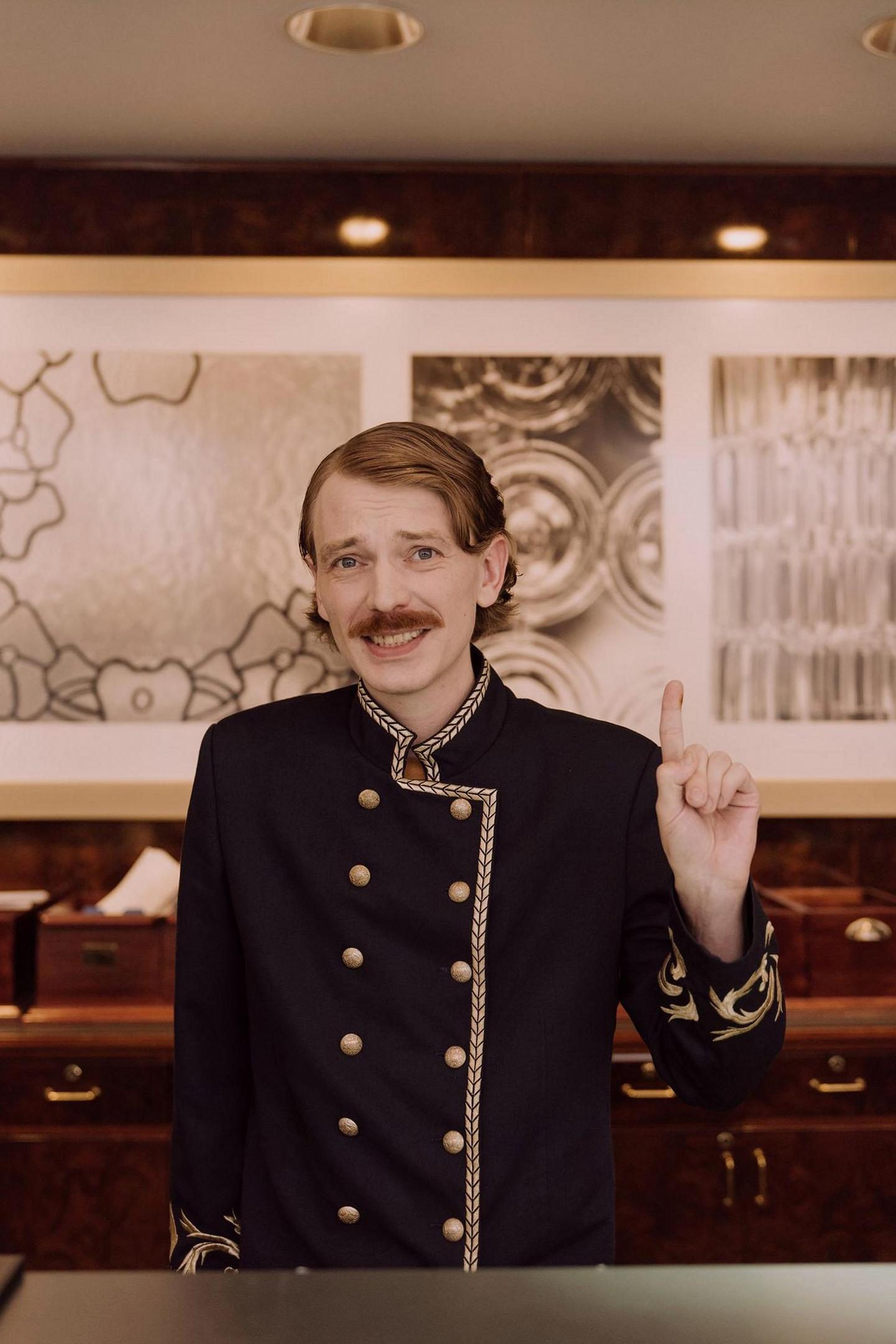 Elena, General Manager